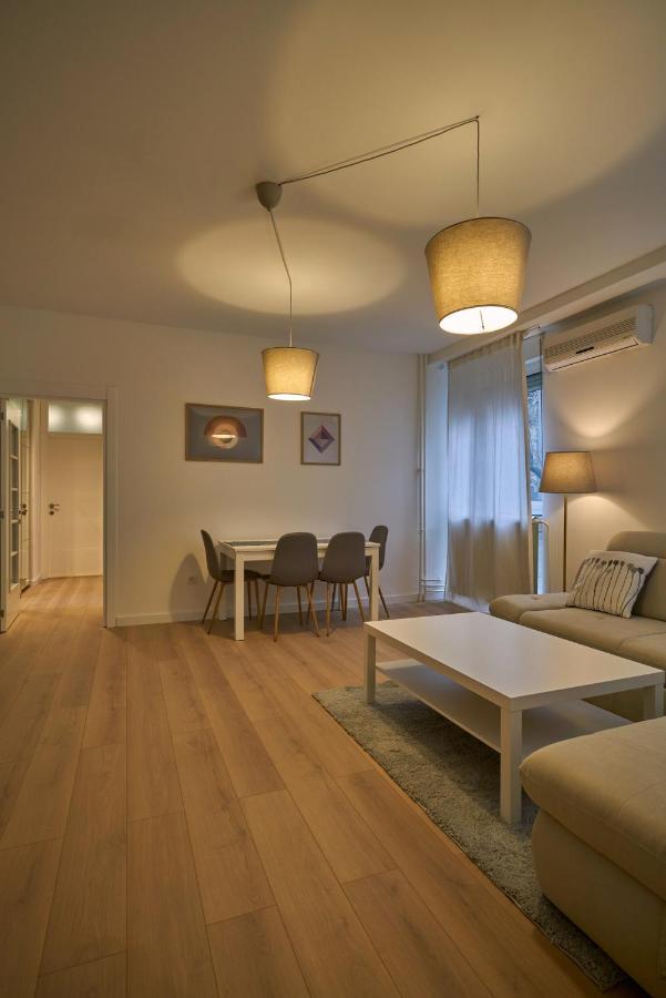 Perfect 10 Appartement Belgrado Buitenkant foto